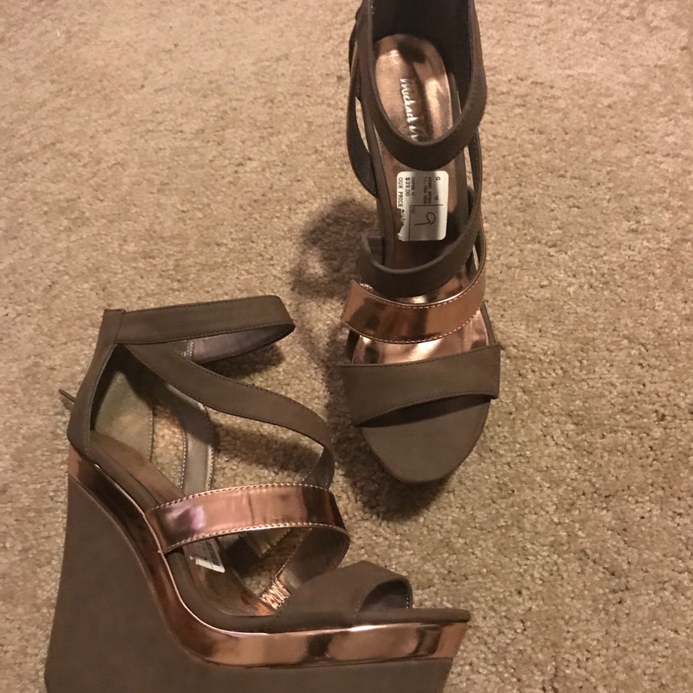 Wedges - Picture 7 of 7